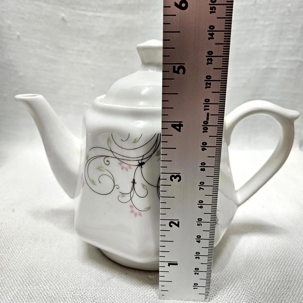 Kai‎ Cheng Ci Ye Teapot Small White Pink Floral Ceramic Hexagonal Tea Pot Lid